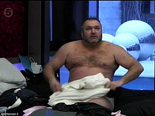 razor-celebrity-big-brother-shirtless-5
